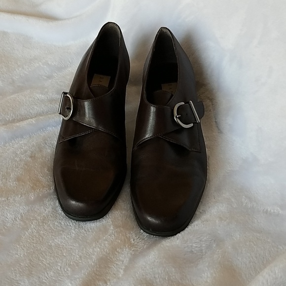 Bandolino shoes. - Picture 2 of 8